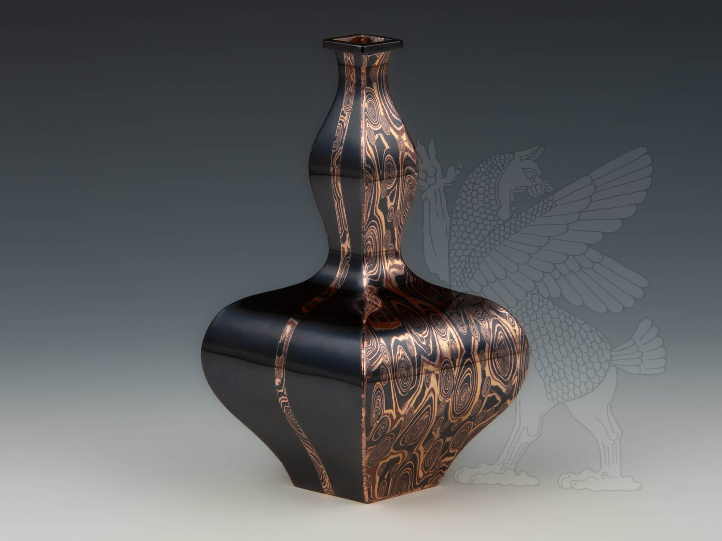 Japanische Mokume-gane Vase von Bikou Hayashi aus der Next Generation Sammlung von Kunsthaus Kende