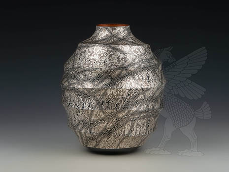 Side view of a contemporary Mokume-gane vase by Ryuhei Sako, showcasing masterful Japanese craftsmanship and collectible metal art.