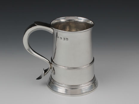 A large George III sterling silver tankard